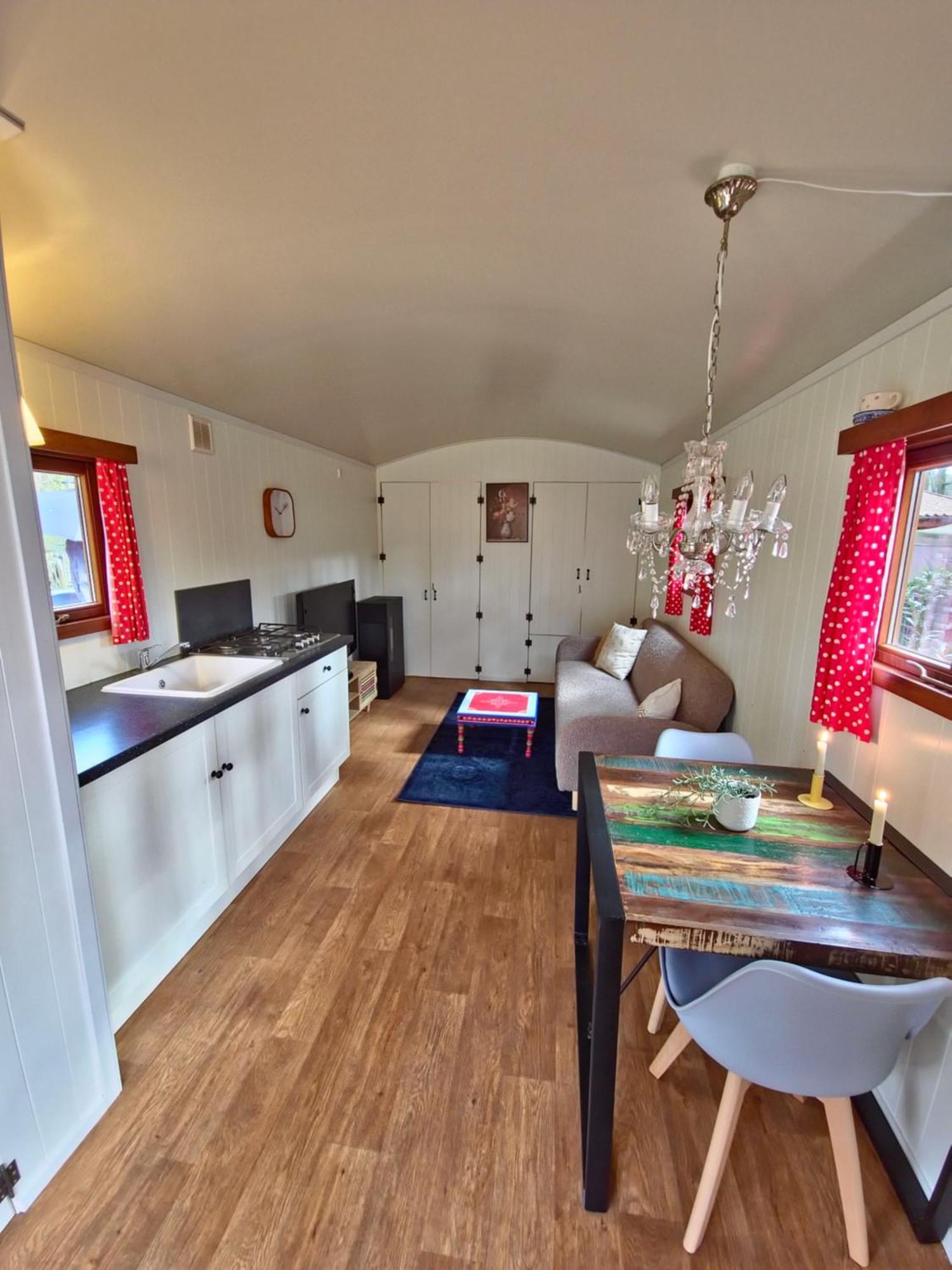 Pipowagen Met Prive Hot Tub Villa Lanaken Exteriör bild